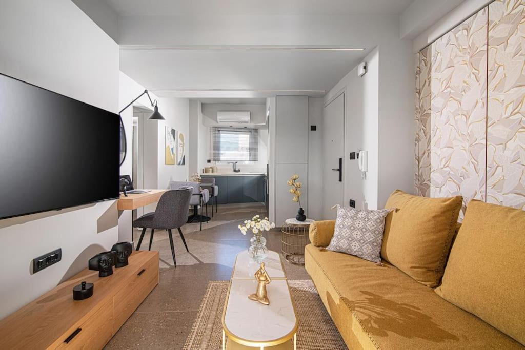 1878 West Apartment *